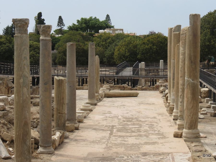 שרידי פאפוס העתיקה ליד Ayia Kyriaki