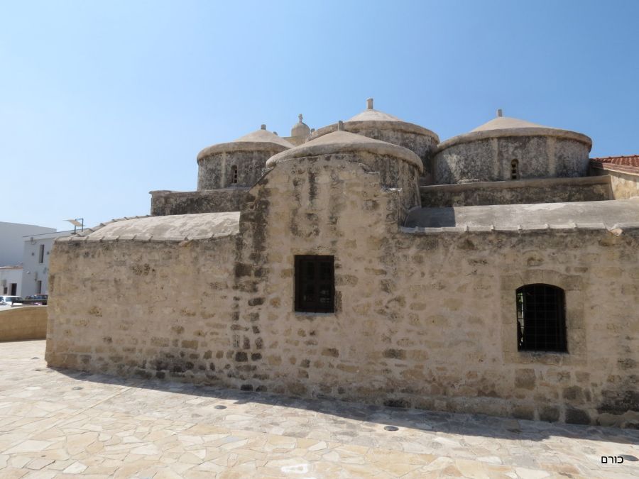 טיול לכנסיה העתיקה ב Plateia Agias Paraskeuis