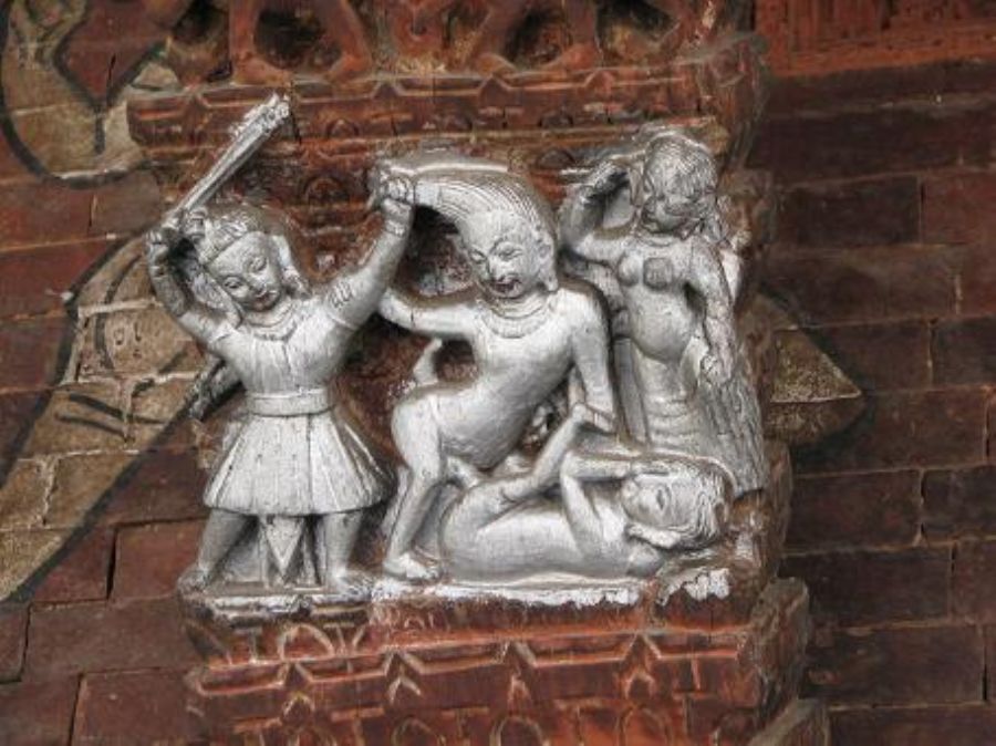 Khama-Sutra carving on the temple walls